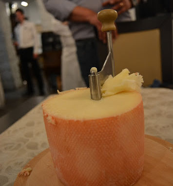 Soirée EPIBOSS "Les Epicuriennes" - Restaurant Fabrice Moya (04/06//15) : Tête de Moine